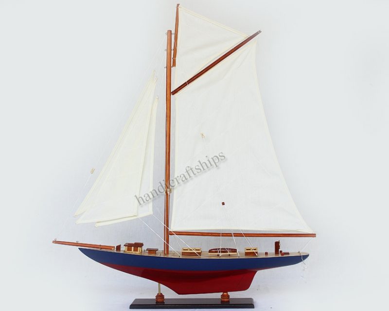 Model yachts